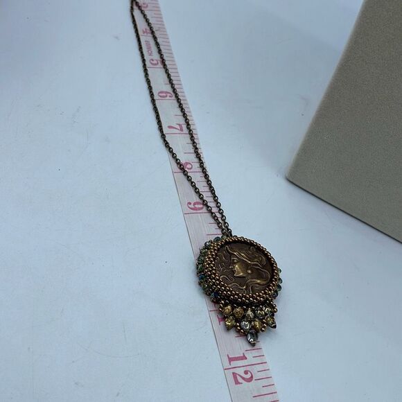 Vintage repurposed Artisan made necklace earrings set. - Picture 10 of 12